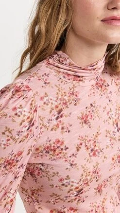 LoveShackFancy Vienna Turtleneck -LoveShackFancy Shop lshac310561e3ae 1660838078479 2 0. UX357 QL90